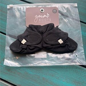 goumi Boots Black Organic Baby Booties